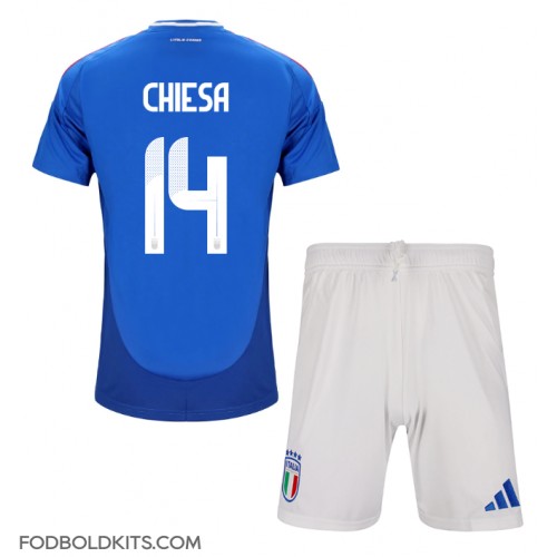 Italien Federico Chiesa #14 Hjemmebanesæt Børn EM 2024 Kortærmet (+ Korte bukser)